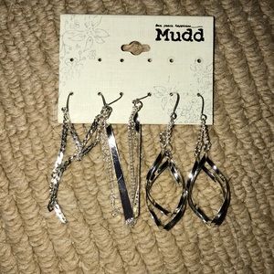 3 pairs of dangling earrings
